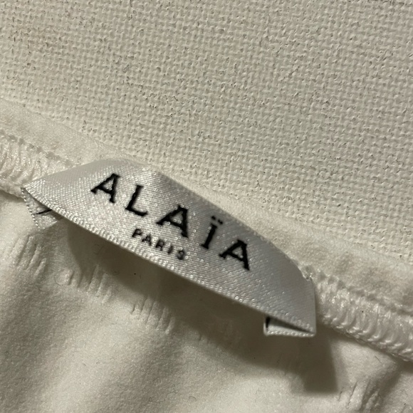 Alaia Vienne Perforated Seamless Bikini Top - Picture 3 of 4